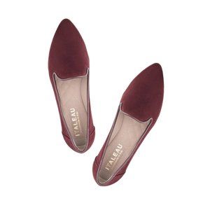 *Brand new* Italeau Teresa Loafers in Cherry – US 5